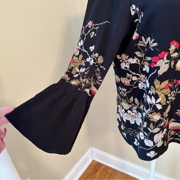 Chico’s Floral Bird Print Bell Sleeve Black Sweater - Large - Picture 6 of 14